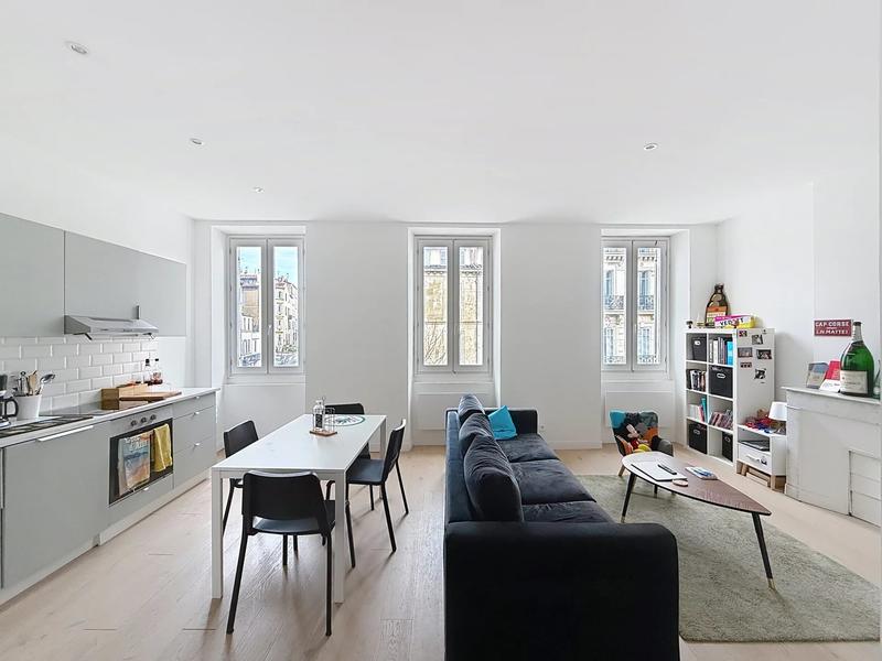 Appartement - 72 m² - 3 pièces