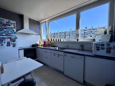 Appartement - 98 m² - 4 pièces