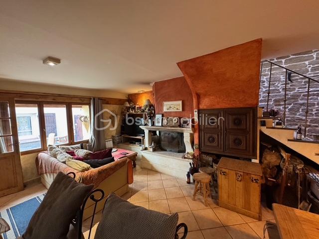 Maison en pierre - 110 m² - 5 pièces