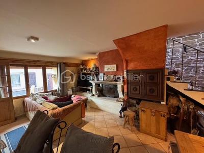 Maison en pierre - 110 m² - 5 pièces