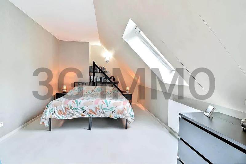 Maison traditionnelle - 147 m² - 7 pièces