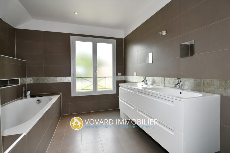 Maison - 179 m² - 7 pièces