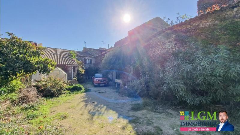 Maison - 345 m² - 8 pièces