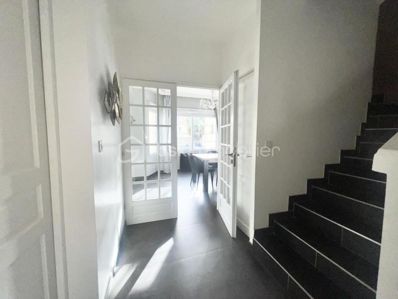 Maison - 170 m² - 10 pièces