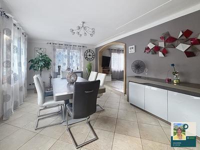 Maison - 162 m² - 7 pièces