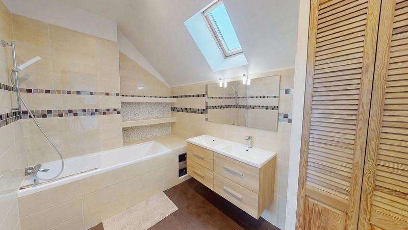 Maison - 85 m² - 4 pièces