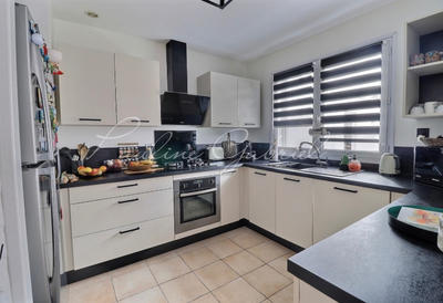 Maison - 112 m² - 4 pièces