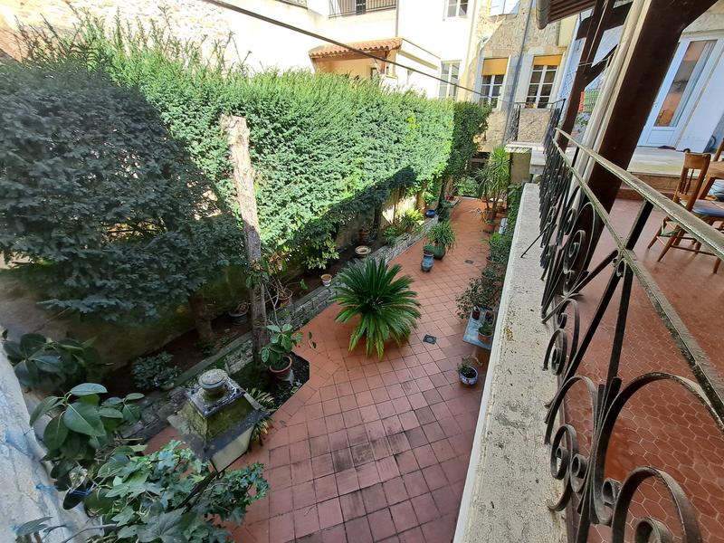 Maison - 288 m² - 10 pièces