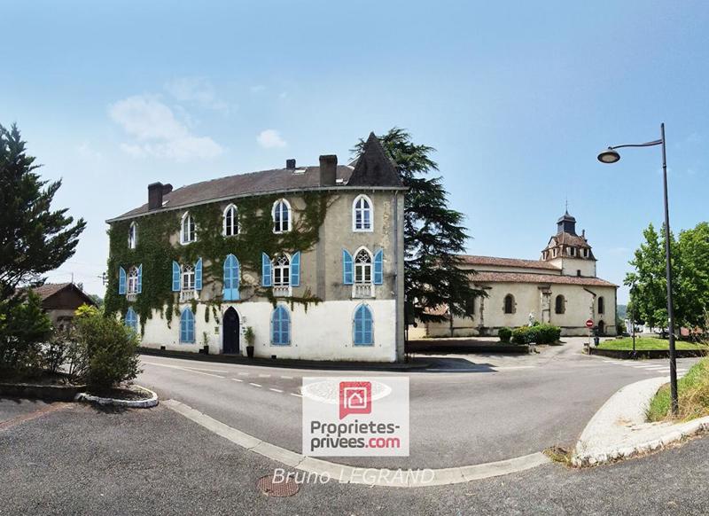 Maison - 525 m² - 14 pièces