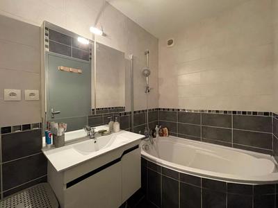 Appartement - 77 m² - 4 pièces