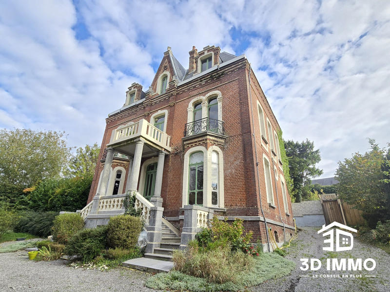 Maison - 277 m² - 9 pièces