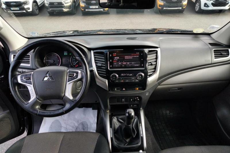 Mitsubishi L200 2.4 Di-D 181 Black Editio