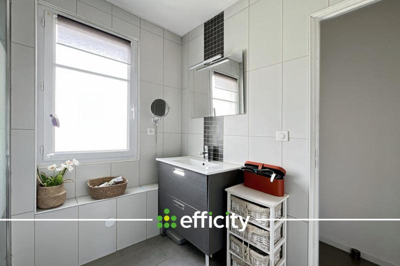 Maison - 84 m² - 4 pièces