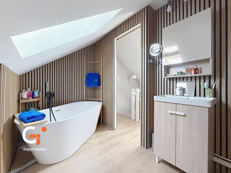 Maison - 110 m² - 5 pièces