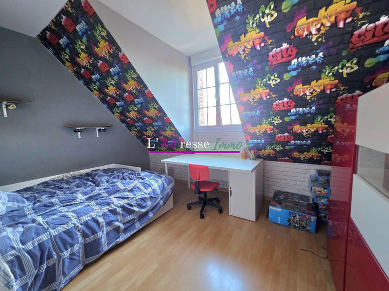 Maison - 200 m² - 7 pièces