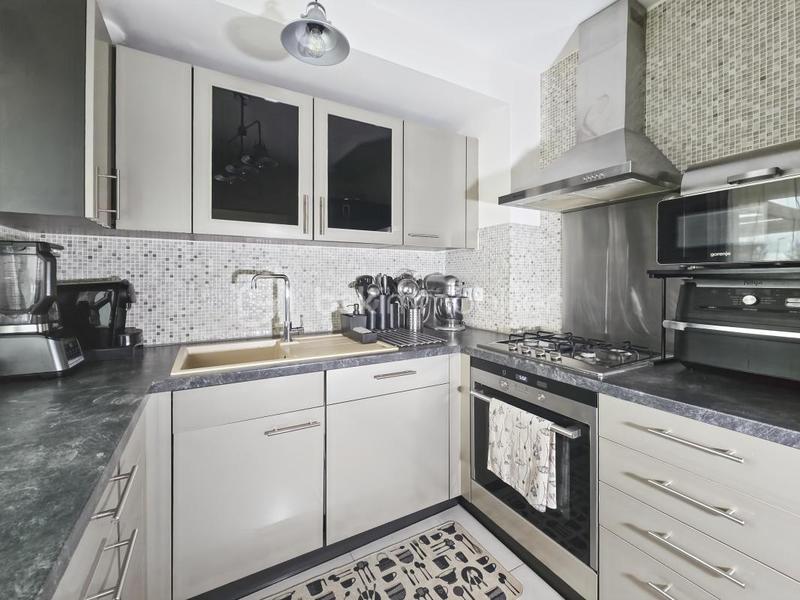 Maison - 96 m² - 5 pièces