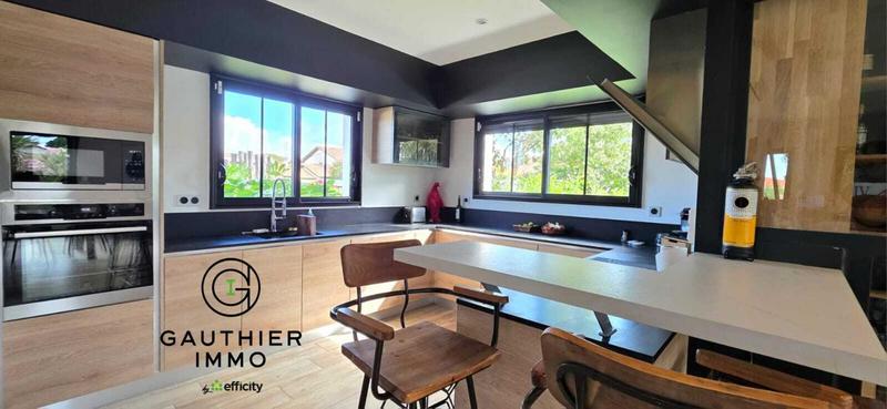 Maison - 124 m² - 4 pièces