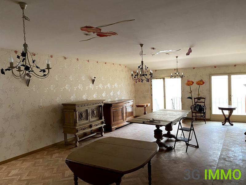 Maison - 254 m² - 8 pièces