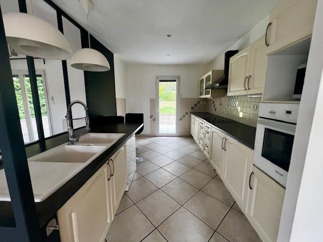 Maison - 145 m² - 6 pièces