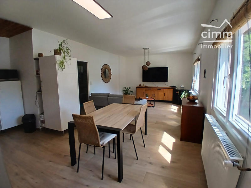 Maison - 240 m² - 4 pièces