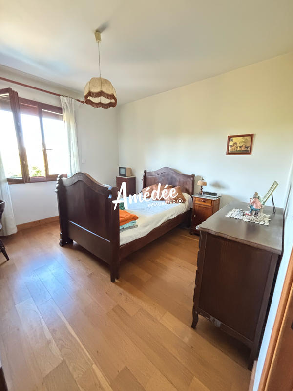 Maison traditionnelle - 193 m² - 6 pièces