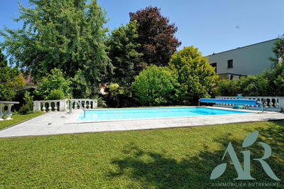 Maison - 135 m² - 6 pièces