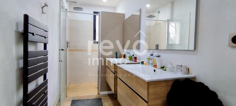 Maison - 165 m² - 8 pièces