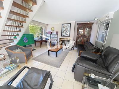 Maison - 145 m² - 6 pièces