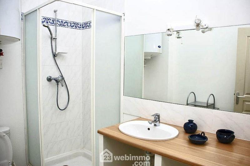 Maison - 220 m² - 11 pièces