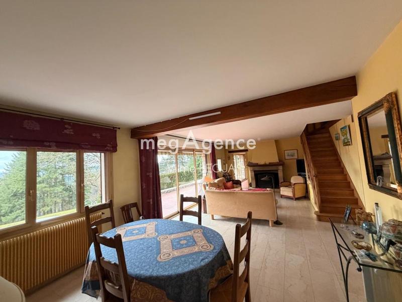 Maison - 142 m² - 7 pièces