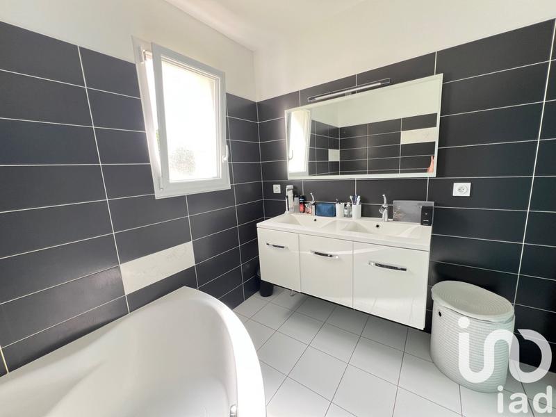 Maison - 88 m² - 4 pièces