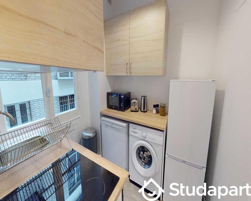 Chambre - 60 m² - 1 pièce