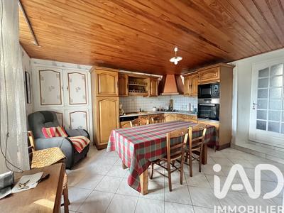 Maison - 97 m² - 4 pièces