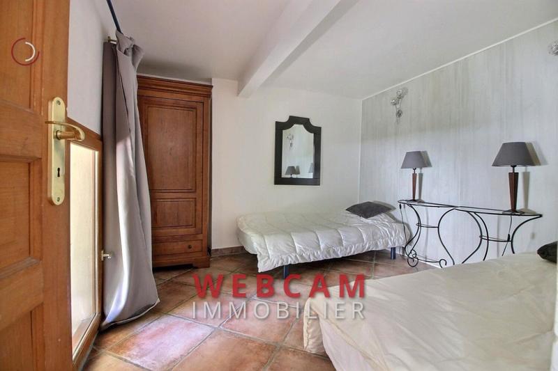 Propriété - 210 m² - 8 pièces