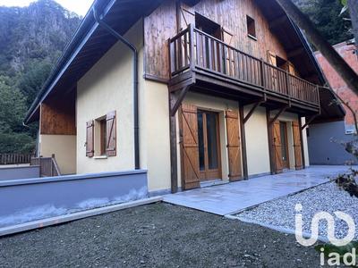 Maison - 121 m² - 5 pièces