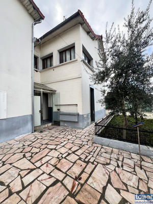 Maison - 199 m² - 10 pièces