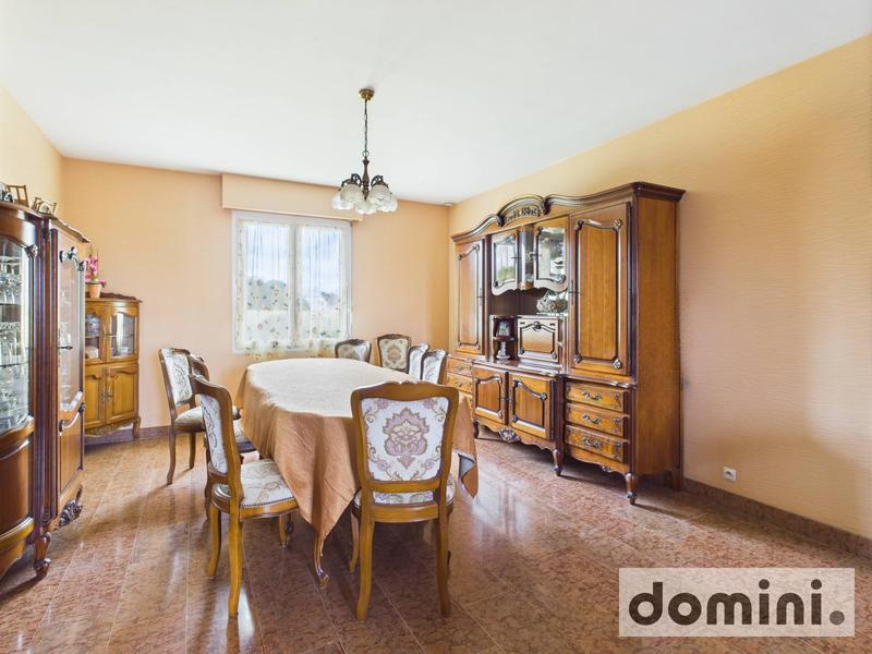 Maison - 188 m² - 9 pièces