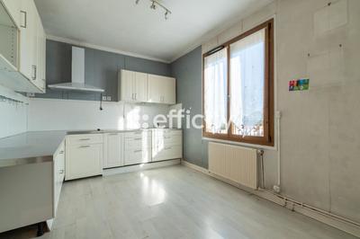 Pavillon - 90 m² - 4 pièces