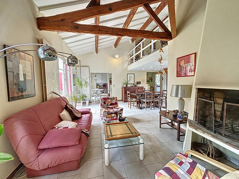 Maison - 196 m² - 5 pièces