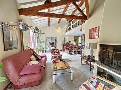 Maison - 196 m² - 5 pièces