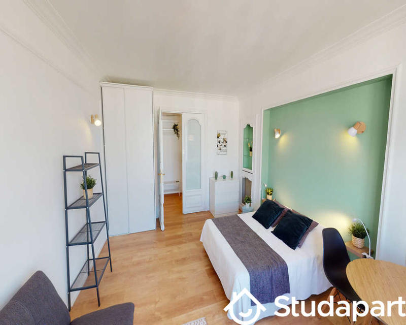 Chambre - 80 m² - 1 pièce