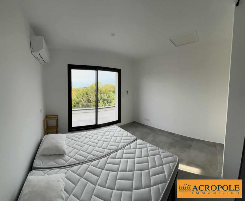 Villa - 95 m² - 4 pièces