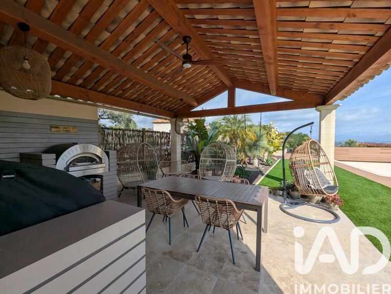 Maison - 192 m² - 6 pièces