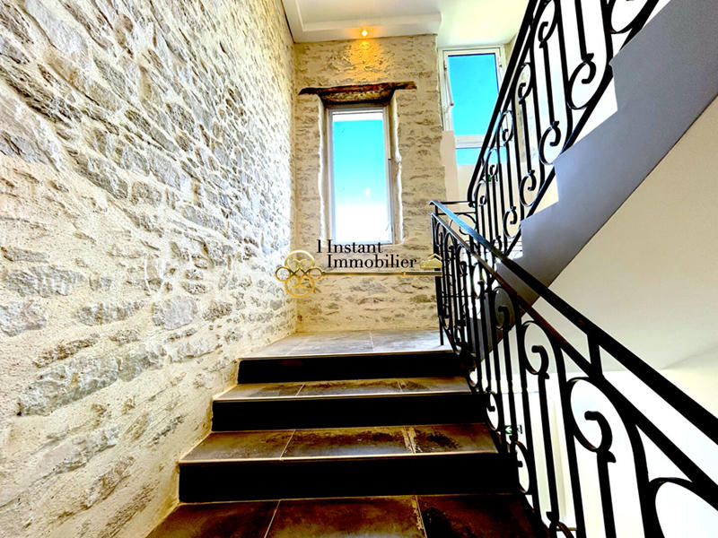 Appartement - 85 m² - 3 pièces