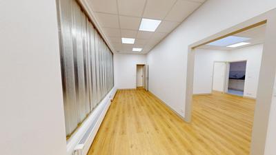 Local commercial - 89 m² - 5 pièces