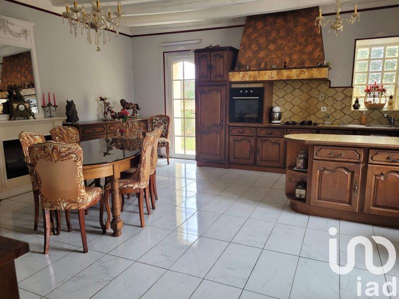 Maison - 245 m² - 7 pièces