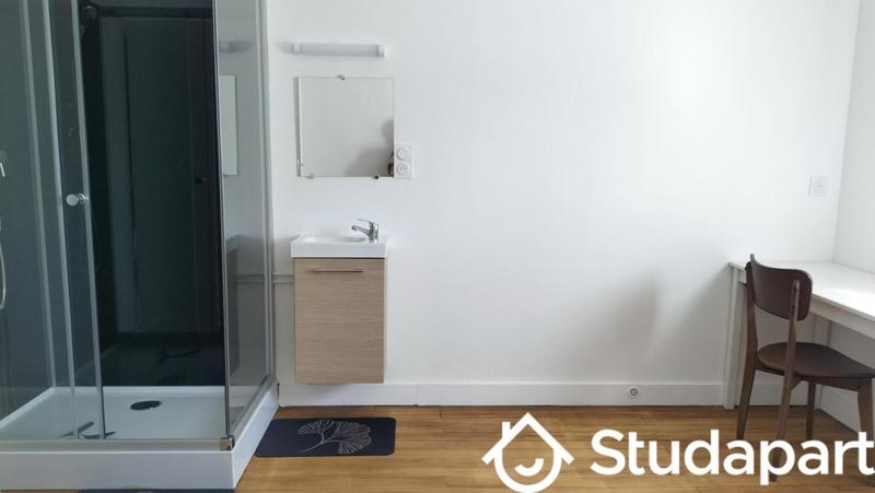 Chambre - 12 m² - 1 pièce