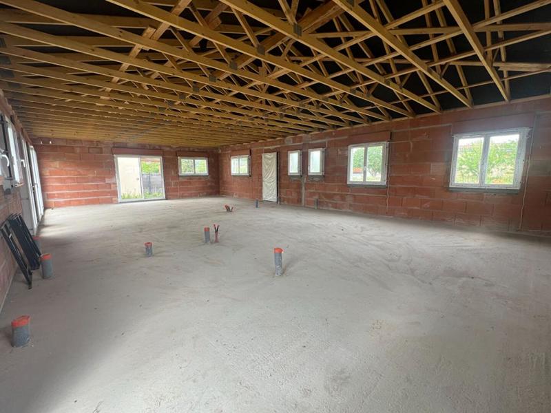 Maison - 104 m² - 1 pièce