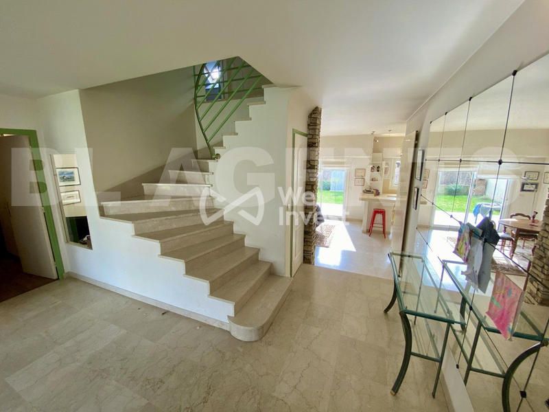 Maison - 140 m² - 5 pièces