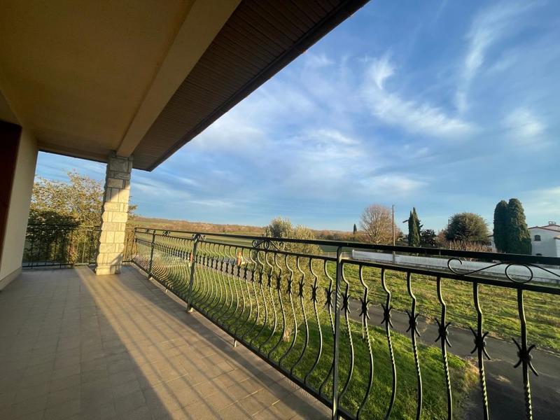 Maison - 170 m² - 5 pièces